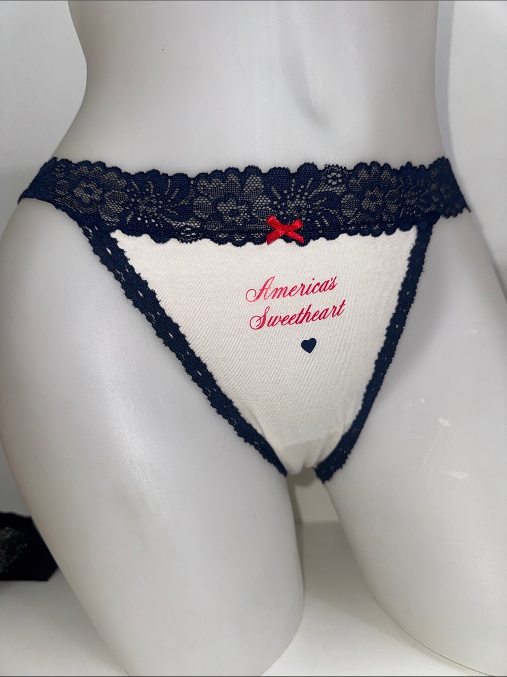 PINK Victoria's Secret Cream string bikini with Navy Lace Sz Small NWT